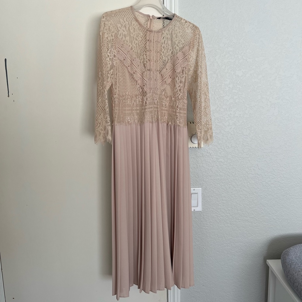 Zara Lace Dress - Picture 2 of 2